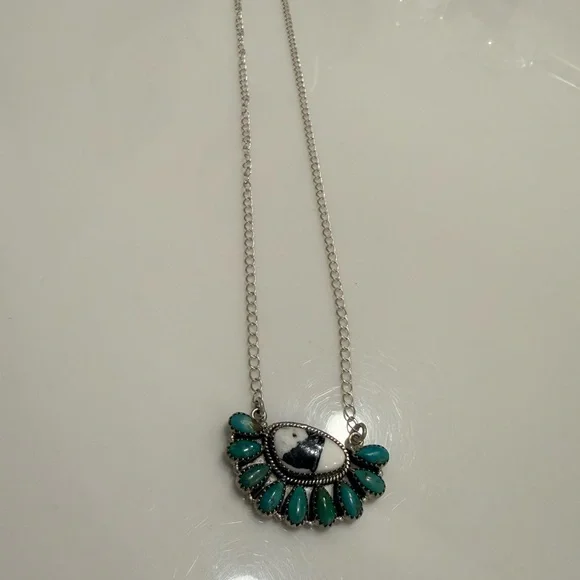 Nizhoni Traders Kingman Turquoise and White Buffalo Necklace - Picture 2 of 5